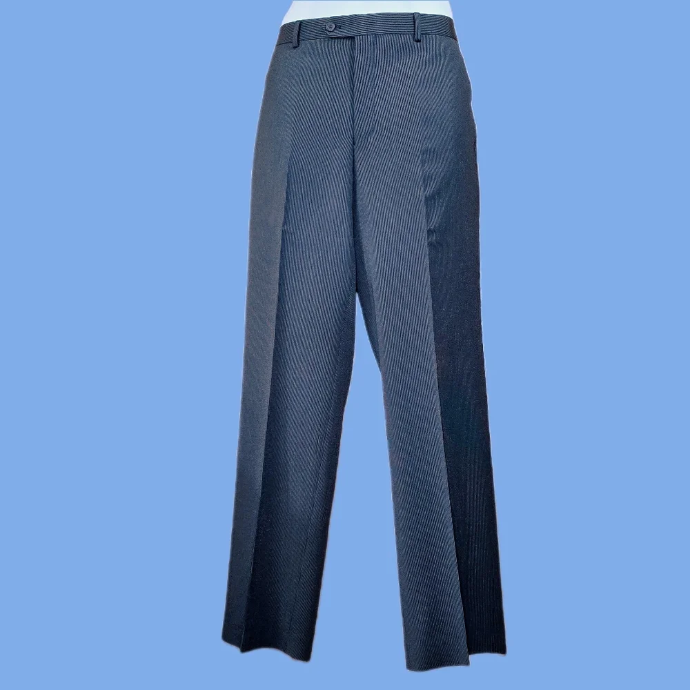 Vernon Fashion Italian Styling Suit - Picture 15 of 16